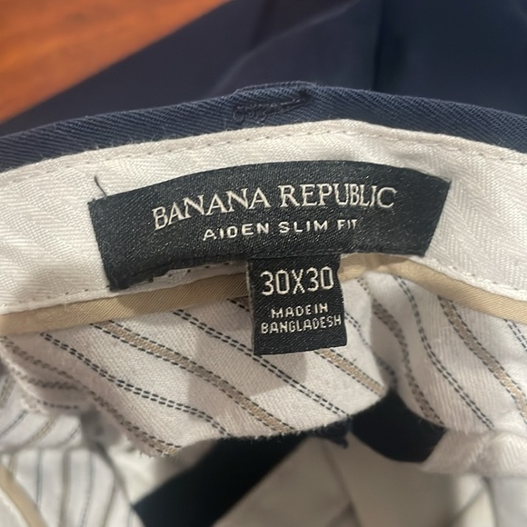 Banana Republic Men’s Pants- Aiden Slim Fit- 30 x 30- like new- Navy Blue - Picture 2 of 5